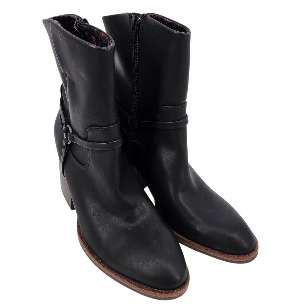 NWOT Korks Black Faux Leather Salina Pointed Toe Block Heel Zip Booties Size 7